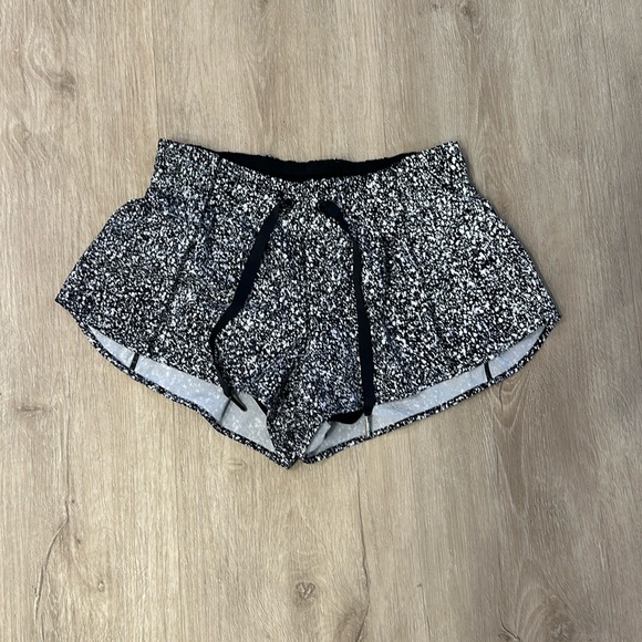 Lululemon hotty hot 2.5” reflective splatter - Picture 1 of 3